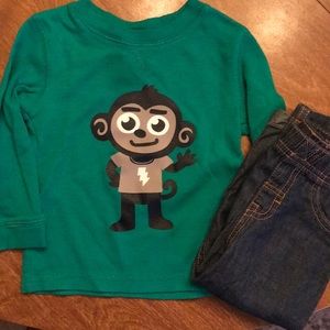 Long sleeved shirt and jeans